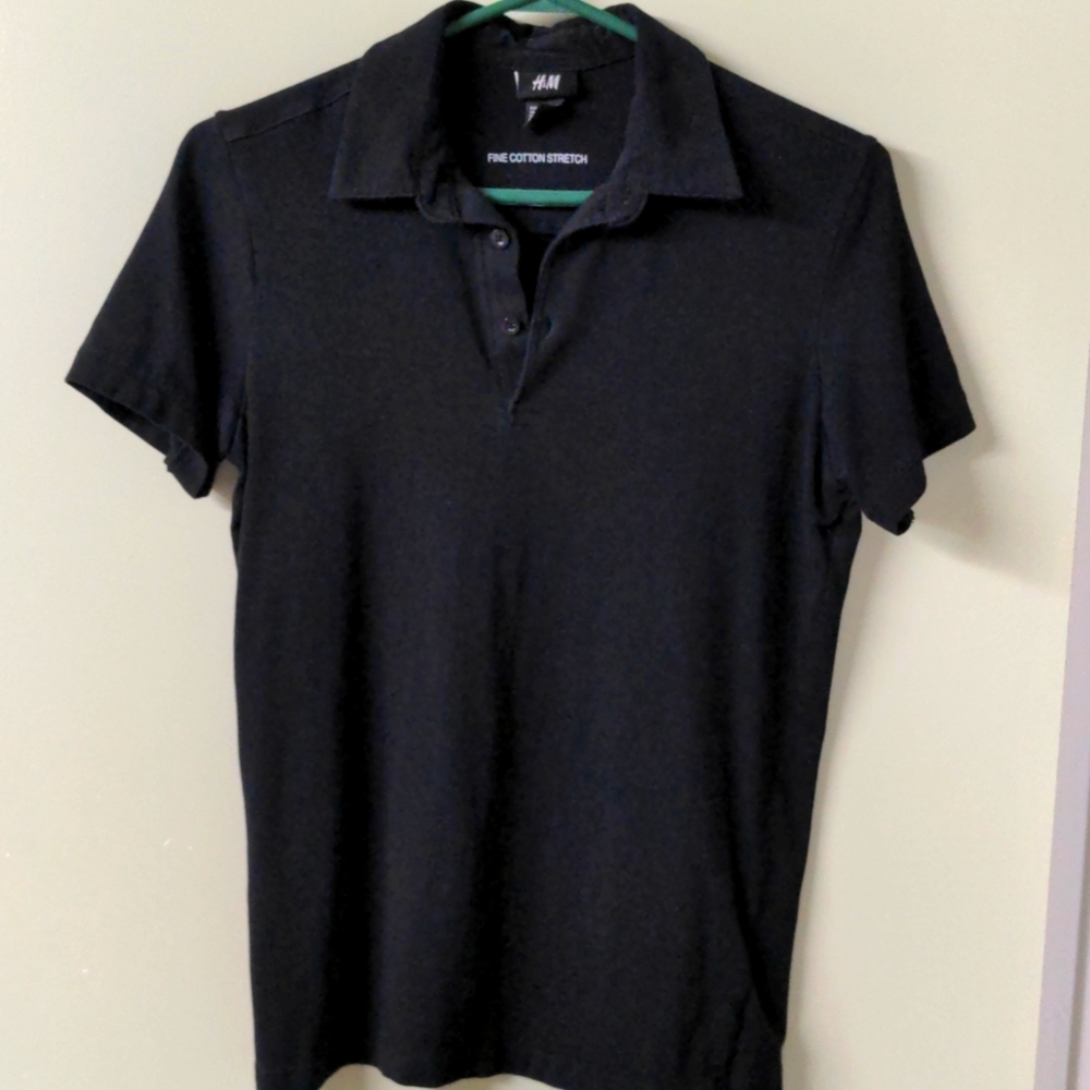 H&M Black Short Sleeve 3-Button Stretch